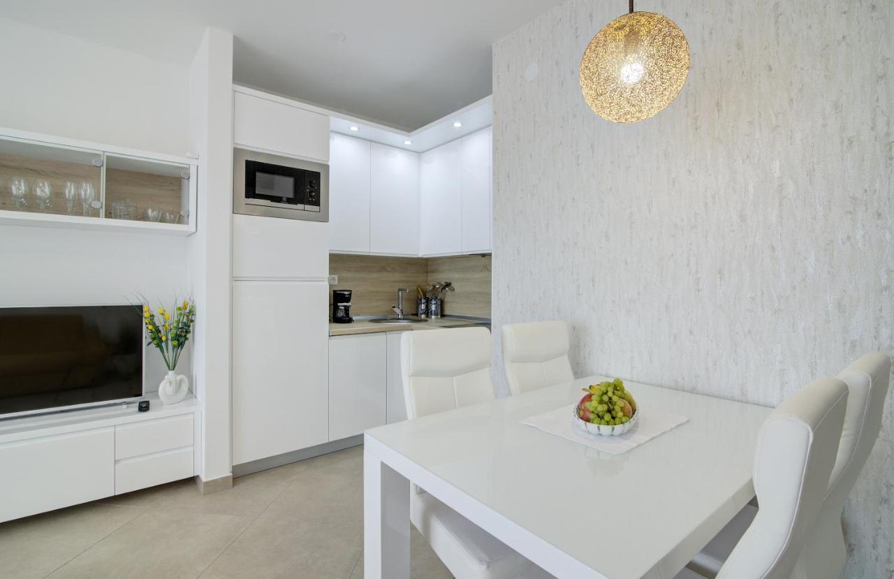 Apartments Luka - Villa Sunce Senj  Buitenkant foto