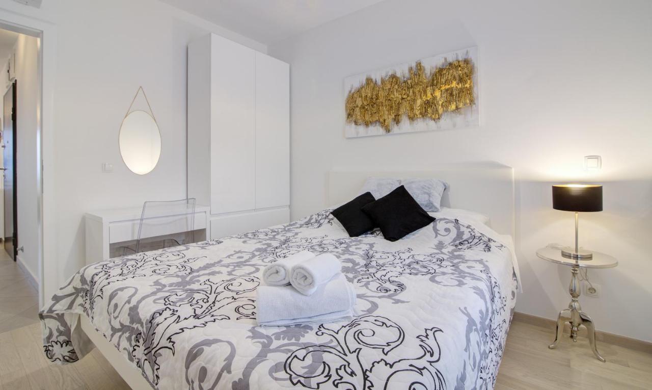 Apartments Luka - Villa Sunce Senj  Buitenkant foto
